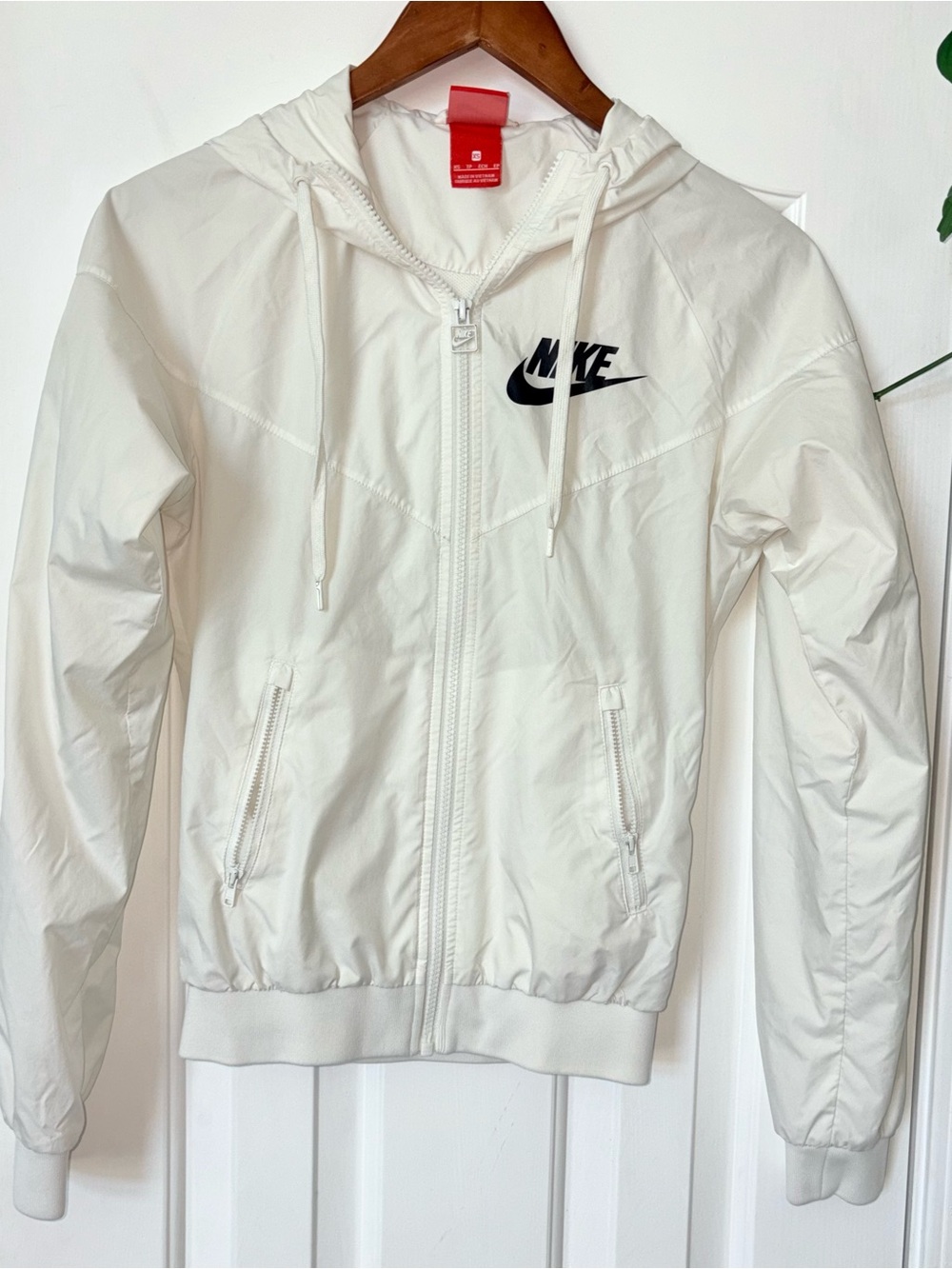 Nike girls White Hooded Zip Windbreaker Jacket with Black Logo size XS